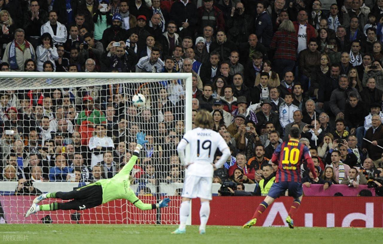 球王大结局!球王梅西迎来世纪加冕,足坛历史第一人