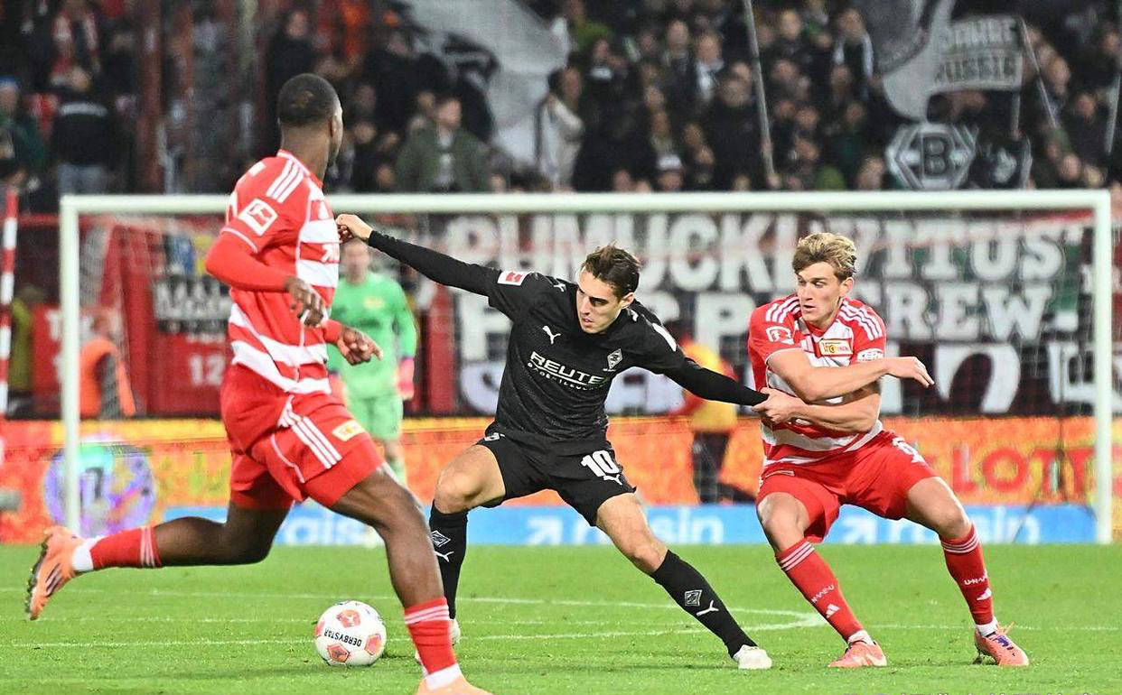 门兴0-3不敌柏林联合,夏季转会策略失误致德甲垫底