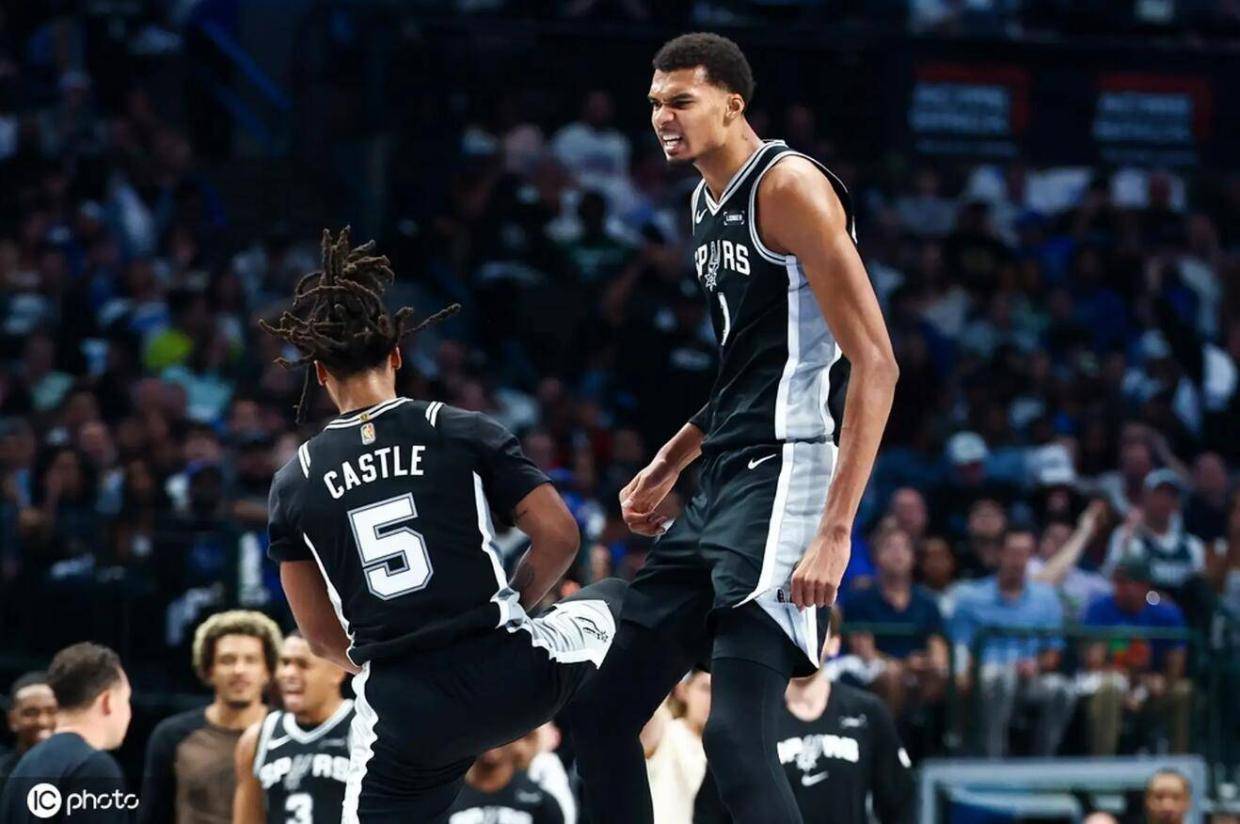 新赛季NBA首秀红黑榜:文班脱胎换骨 大帝烂到家了?